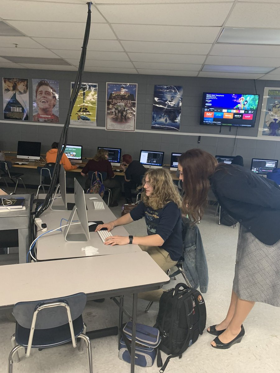 drrusselldyer's tweet photo. Thank you @SchwinnTeach and @TNedu for visiting @BJLongScience science classroom, @CCSRaiderHSE, @aviation_chs and @BlueRaidersLive today at @clevelandhightn. We are proud of our students, teachers, and programs! https://t.co/SzVaYNAXl4