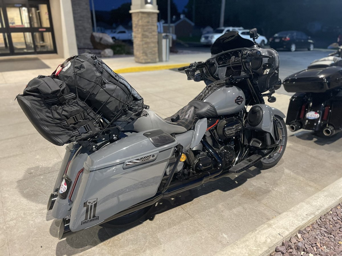 KCMotamedy's tweet photo. @harleydavidson Love the new Collab but you need to invite @CarharttEurope @CarharttWIP Two epic outdoor American brands that define American work ethic and what makes 🇺🇸 great! https://t.co/6reeiSIpVr