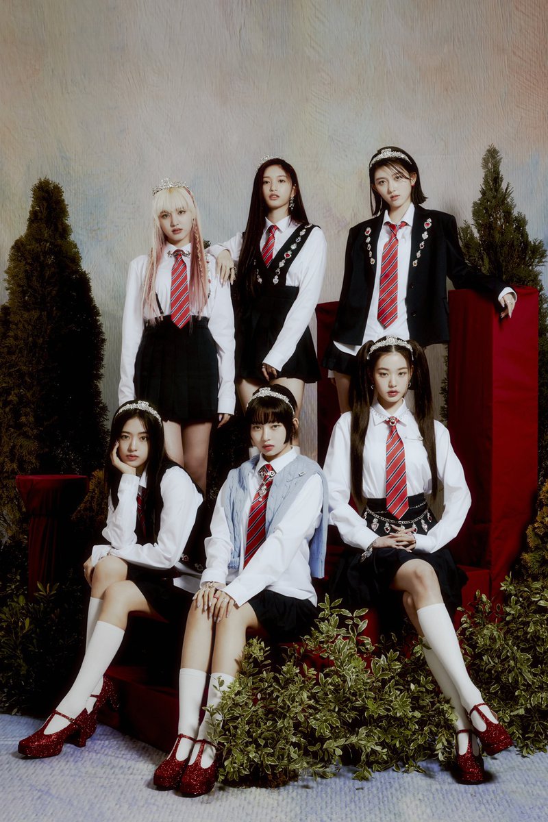 ofPARADIVE's tweet photo. princess of the kingdom, every kingdom has its own beauty for each of their princess. every one of them has his crown. can you choose among these six girls as your girl crush? https://t.co/EzEeYKl5aL
