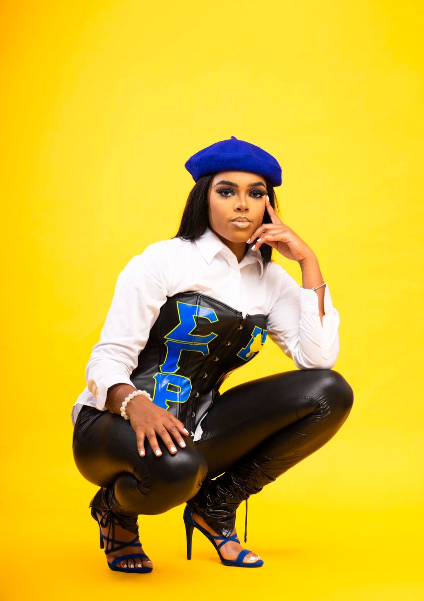 mbluvmu's tweet image. When I get you in my range, just know it’s over. CloΣe Range signing in🎯 #17 #SigmaGammaRho #EEYIP