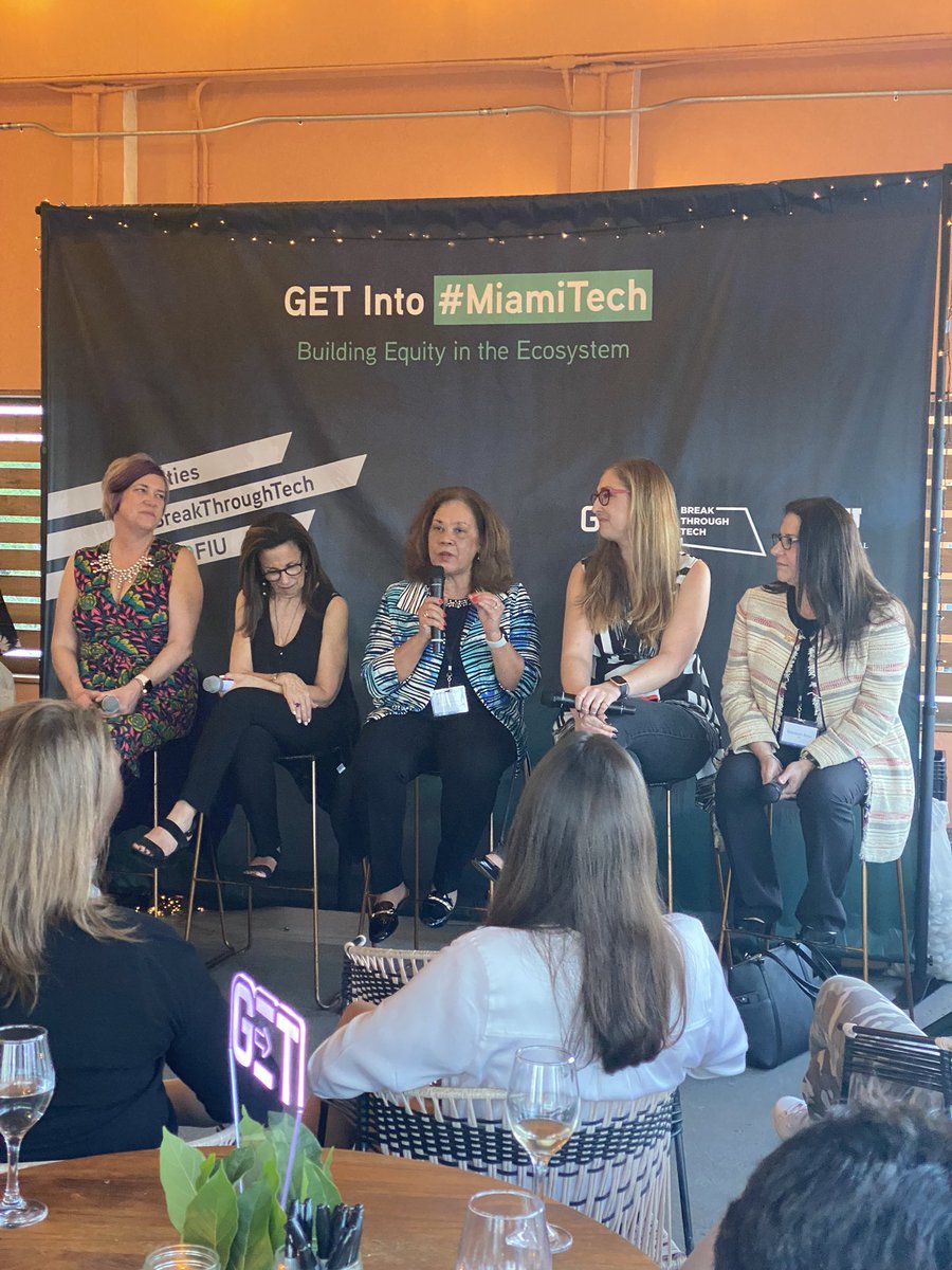 GETCities's tweet photo. “Be intentional about giving back and always pull others up behind you.” - Margaret Brisbane, CIO of @MiamiDadeCounty #GETMiami https://t.co/mCp4VLMybG