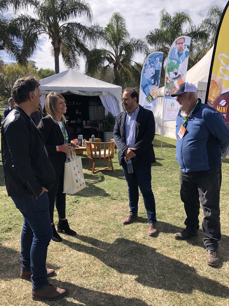 delfob's tweet photo. #BuenJueves
Estuvimos en #GralCabrera -Cba- en el 9no #CircuitodelManí organizado por el colegio de Ing. Agrónomos e INTA Gral.Cabrera, en el que pudimos compartir con productores, empresas e ingenieros el potencial del #Maní cordobes y su alcance a nivel internacional. https://t.co/ttJYq8bvcY