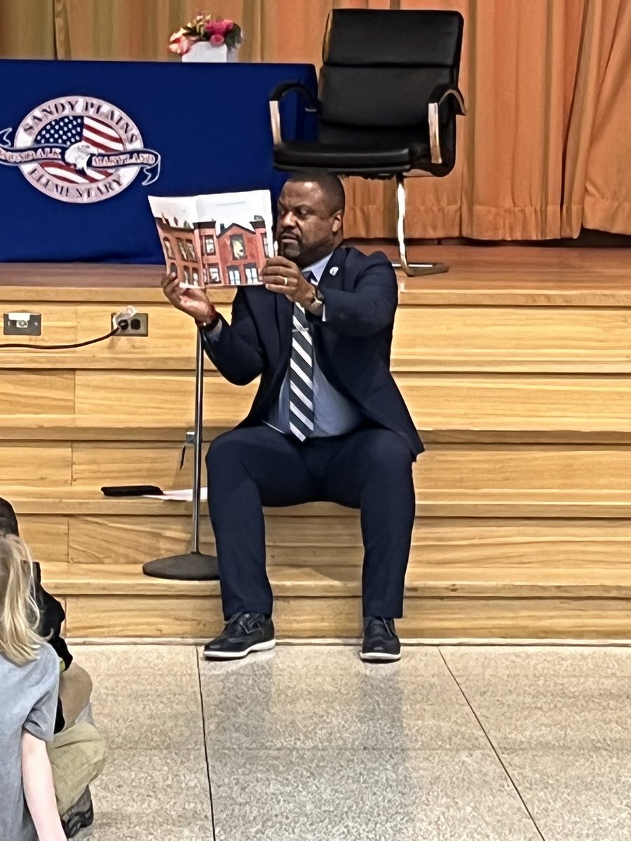Christina Davis (@cdavis21bcps) on Twitter photo Thank you @BCPS_Sup for visiting <a href="/SandyPlainsES/">Sandy Plains ES</a> today! Dr. Williams was our last guest reader to celebrate Read Across America. What a great story! Thank you @BCPS_Sup for visiting <a href="/SandyPlainsES/">Sandy Plains ES</a> today! Dr. Williams was our last guest reader to celebrate Read Across America. What a great story!