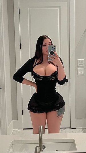 ExquisiteEyeful's tweet photo. Was looking forward to announcing that I was w/ @MicahParody since we were supposed to make it official but seeing as he wants to continue to act single then I am going to be staying single! Maybe someone else will come along and take what he doesn’t want, someone will want this https://t.co/orn1eQPz3i