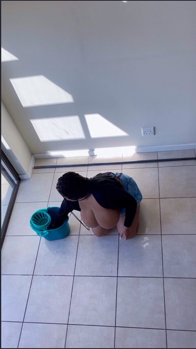 My employer was secretly spying on me while cleaning his house , see his full video here https://t.co/3qoNvXbiog<a href="/tag/joi"class="tags"><span>#joi</span></a>