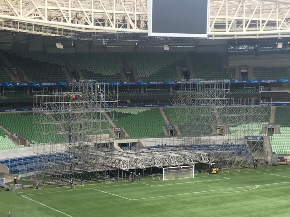 Amorim Podporco on X: Allianz Parque quase pronto para a final do Paulista.  Palco foi coberto por um pano verde.  / X