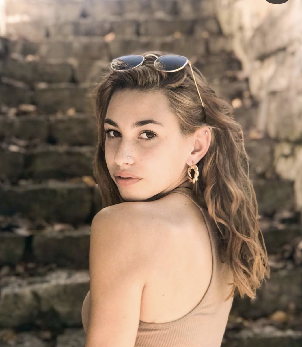 Jogador caro não olha para a foto🙈