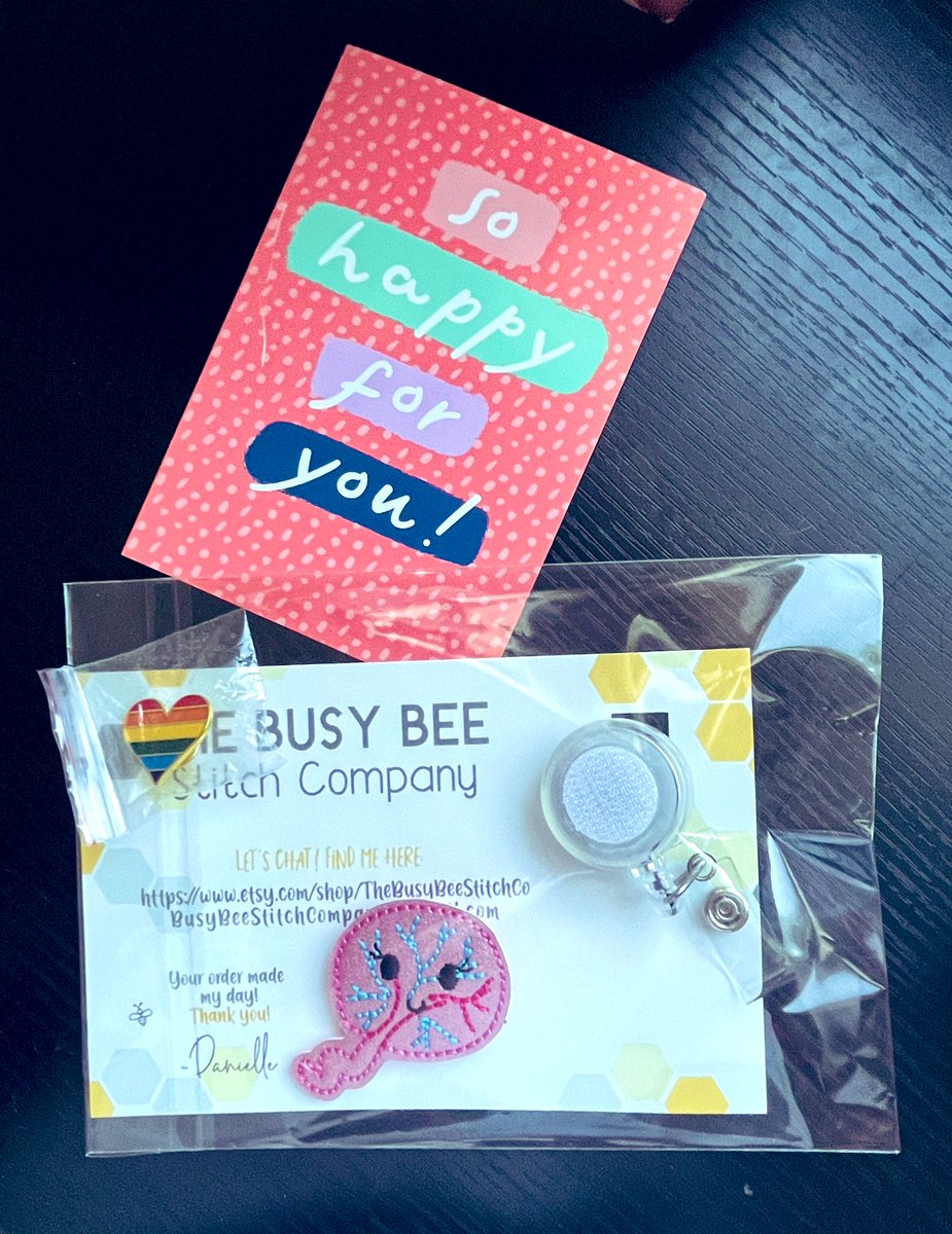 I met <a href="/KatiTurnerMDMPH/">Kati Turner, MD, MPH</a> via <a href="/Inside_TheMatch/">Inside The Match</a>’s tweets when I was a M3. She is a mentor, friend, &amp; now, serendipitously, one of my co-residents, who sent the kindest note &amp; accessories. Rising M4s - let this remind you that #MedTwitter can foster genuine connections &amp; much more.