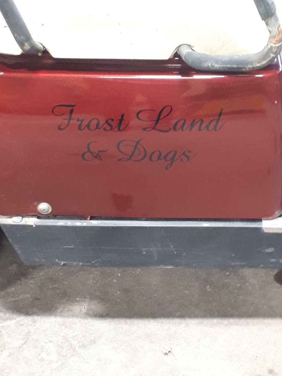 Another project done..dam fancy for a farm cart...metalic is a buggar to paint..it looks awesome from 50 feet..lol..