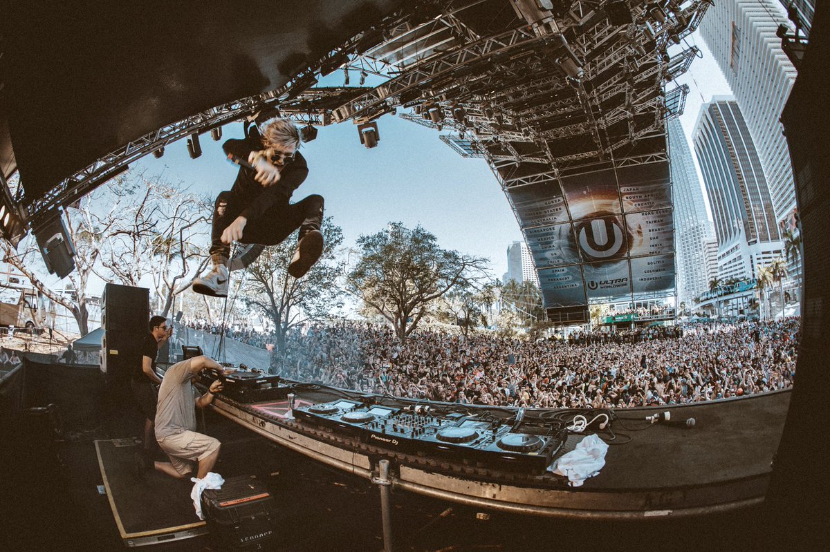 MidniteEvents's tweet photo. (β,,,β) Coming off a smashing Ultra π» TONIGHT @Ghastly is bringing it to #Sacramento π tickets going fast: https://t.co/PkbyTkns20
π doors open till 2:00am πopening #twodirty #djmdnght b2b #djlndn
π limited Door Ticketsghas https://t.co/LdLlIrmRnl