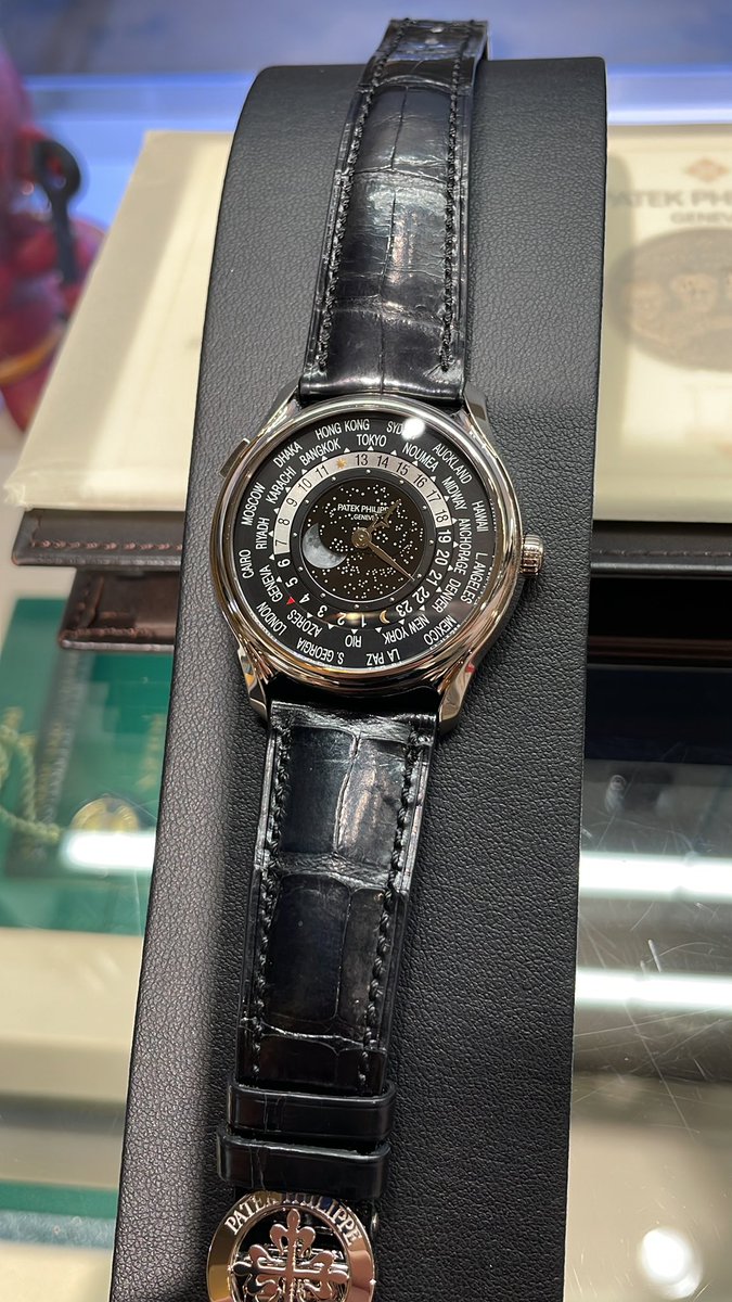 proud_watch's tweet photo. @proud_watch #パテックフィリップ 
新入荷です‼️ワールドタイム175周年です😆😁1300本限定レア商品😆😁 https://t.co/9c0FVA7L24