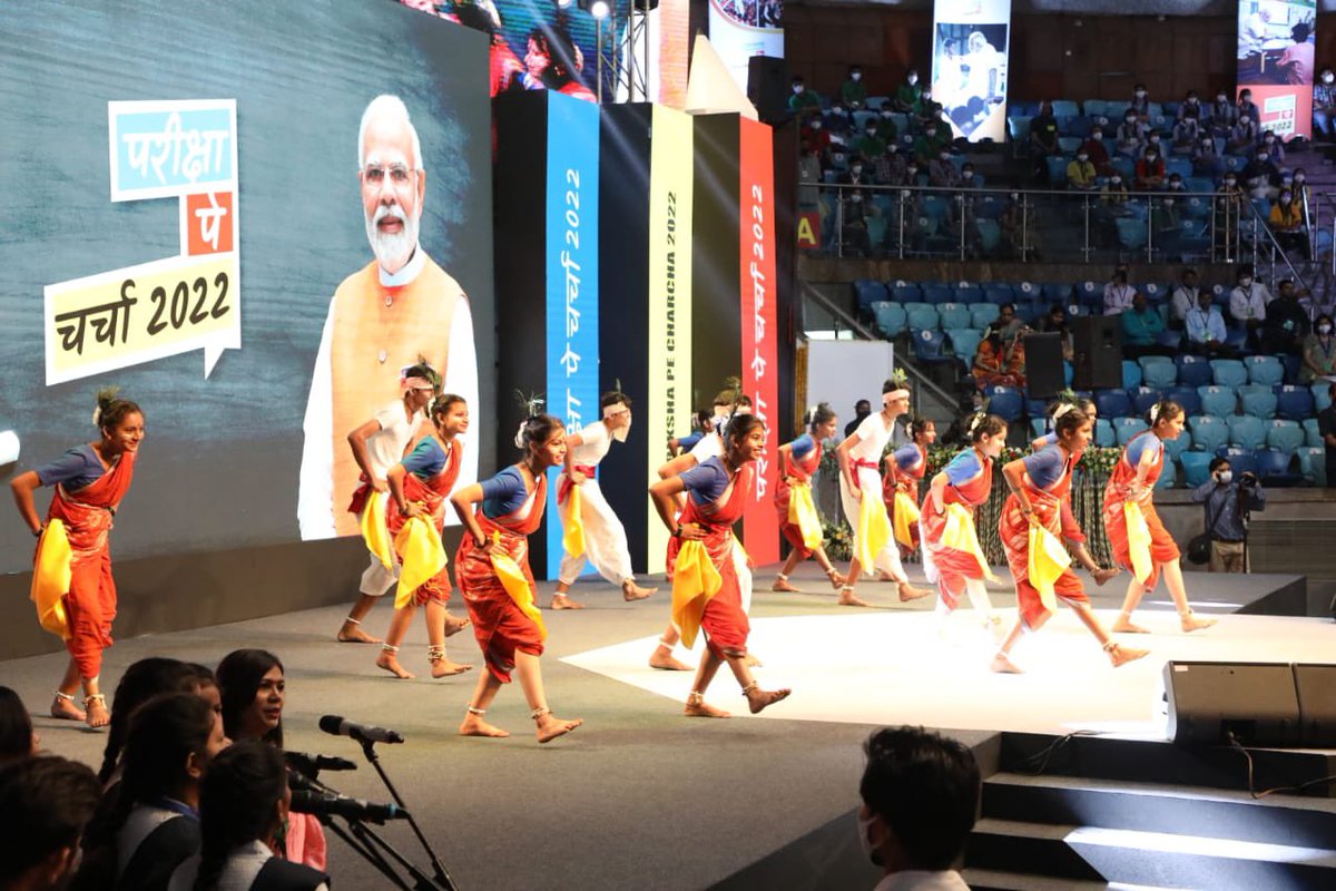 dpradhanbjp's tweet photo. Ready and steady to go! 

Hon’ble PM @narendramodi ji’s #ParikshaPeCharcha begins at 11:00 AM. Come, hang out with PM Modi. 

You can watch it live on my social media channels, @DDNational, other TV channels and @mygovindia. https://t.co/O3NsyGRD4z. https://t.co/J93gjOkW7x