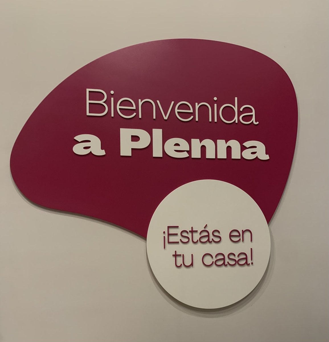 Anna Raptis 🇦🇺🇲🇽🇬🇷 (@annaraptis_) on Twitter photo Terminando el día con <a href="/soyplenna/">Plenna</a> Muchas felicidades <a href="/LoreOstos/">Lorena Ostos</a> y Gio por la inauguración de su primera clínica 🚀🚀🚀!!
Me siento súper afortunada de poder compartir mis días con tantas emprendedoras inspiradoras !!
<a href="/MInvirtiendo/">Mujeres Invirtiendo</a> <a href="/AmplificaC/">Amplifica Capital</a> Terminando el día con <a href="/soyplenna/">Plenna</a> Muchas felicidades <a href="/LoreOstos/">Lorena Ostos</a> y Gio por la inauguración de su primera clínica 🚀🚀🚀!!
Me siento súper afortunada de poder compartir mis días con tantas emprendedoras inspiradoras !!
<a href="/MInvirtiendo/">Mujeres Invirtiendo</a> <a href="/AmplificaC/">Amplifica Capital</a>