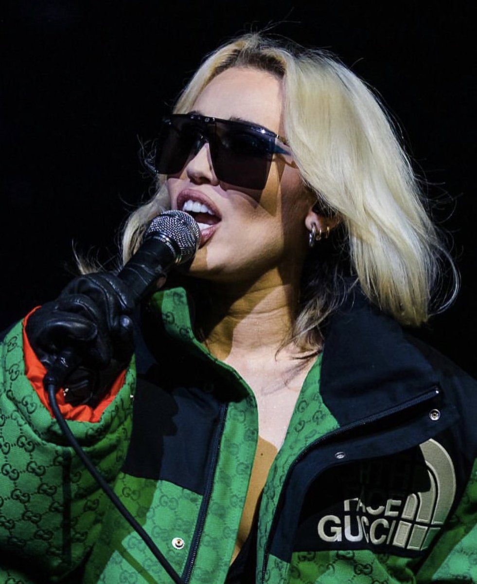 MileyEdition's tweet photo. #ATTENTION! @MileyCyrus has FINALLY released her cover of “JOLENE” on streaming! #MILEYLIVE 

https://t.co/UaUHVMYWcb https://t.co/3b08RAzToE