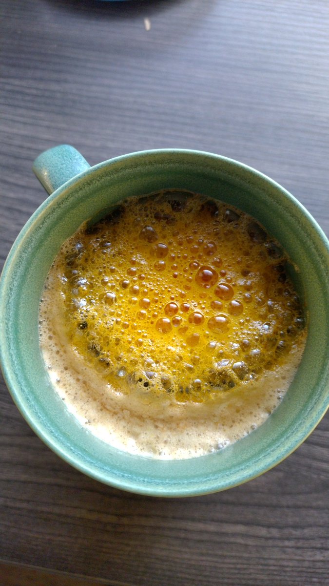 JanneArtell's tweet photo. Huomenta! Kahvi ja Berocca. #multipasking https://t.co/ghP9OguuY7