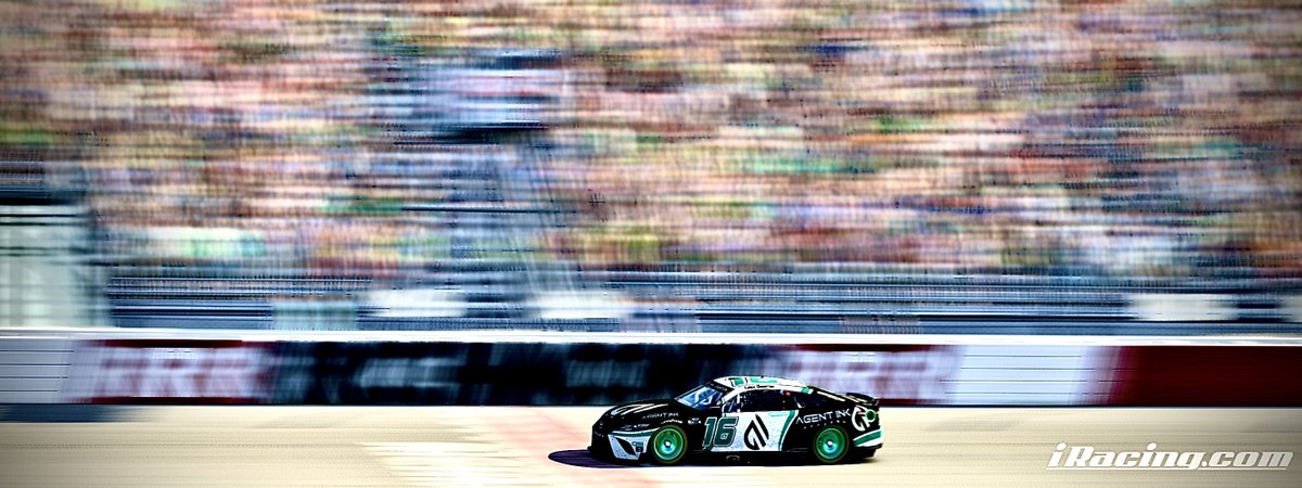 OvertonSpeedCo's tweet photo. .@LeighROverton was on cruise control tonight leading 180/200 laps. This set is an absolute killer on the long runs
Onto @MartinsvilleSwy next week looking to continue to flex our momentum with @MaconiSetupShop
@AgentInk | #AgentInk #OSSxAgentink | #AgentInkRacing | @zencastr | https://t.co/pAeUKhihj7