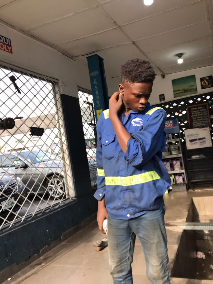 jay_billls's tweet image. Get your tinted nice car fix with good mechanism 💪#@kwikfix.ng 
#kwikfix 
#liquimoly