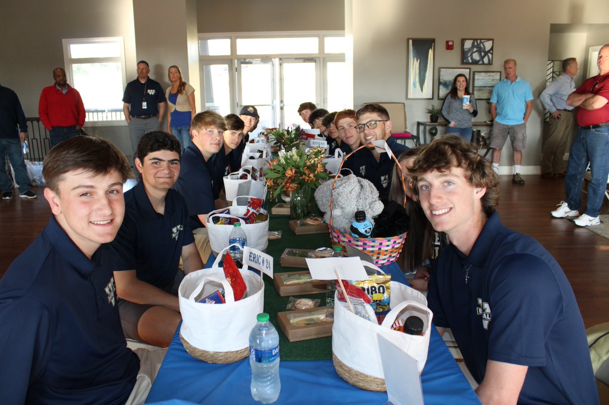 WestFoCoBball's tweet photo. Senior dinner! Thanks to all those who helped make this evening. Come out tomorrow for senior night against Gainesville. @WFHSAD #seniors https://t.co/pL8Y7lWkPe
