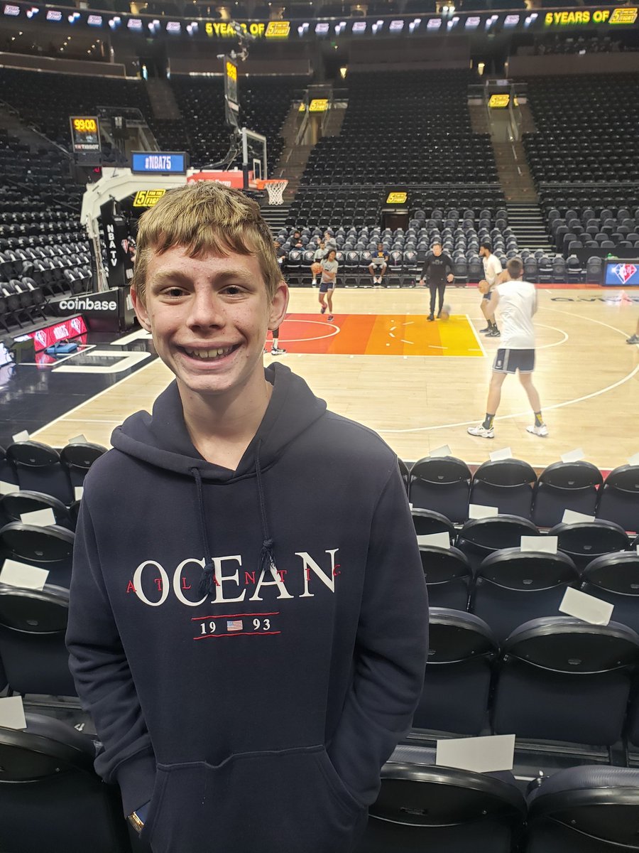 SeniorGames's tweet photo. #takenote On the 4th Row, about Gobert's height https://t.co/eznyEvA9AQ