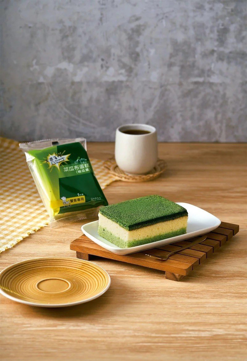 FrancoisCotier's tweet photo. En avril, mangez votre 🧽
7/11 lance le sponge cake en forme d’éponge. Avec #BFTaipei venez vendre vos produits à la plus grande chaîne taïwanaise de CVS @BF_Taipei #AprilFoolsDay #agro #unipresident https://t.co/TD0u7NC6Ge