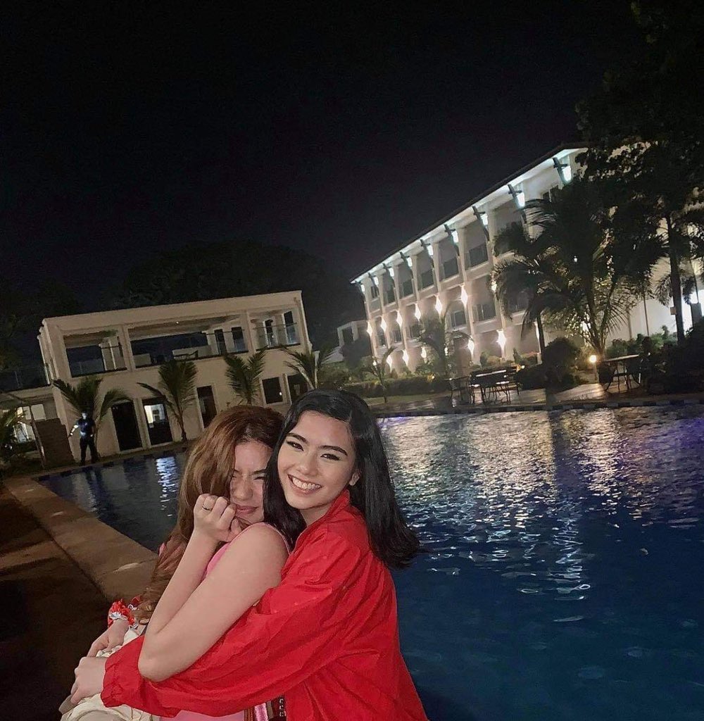 mikhaiahfeed's tweet photo. happy first anniversary, @mikhaiahjellies! 🖤❤️ https://t.co/98zIRwpJkW