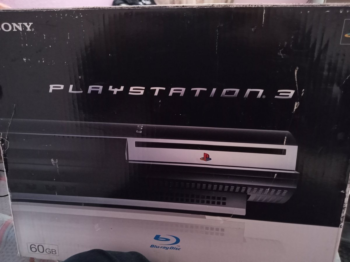 Miguel_XD25's tweet photo. Porfin pude conseguir la caja de una Playstation 3 Fat de 60 GB <3
#PlayStation #ps #ps3 #ps3fat https://t.co/pQeOBbrdCn