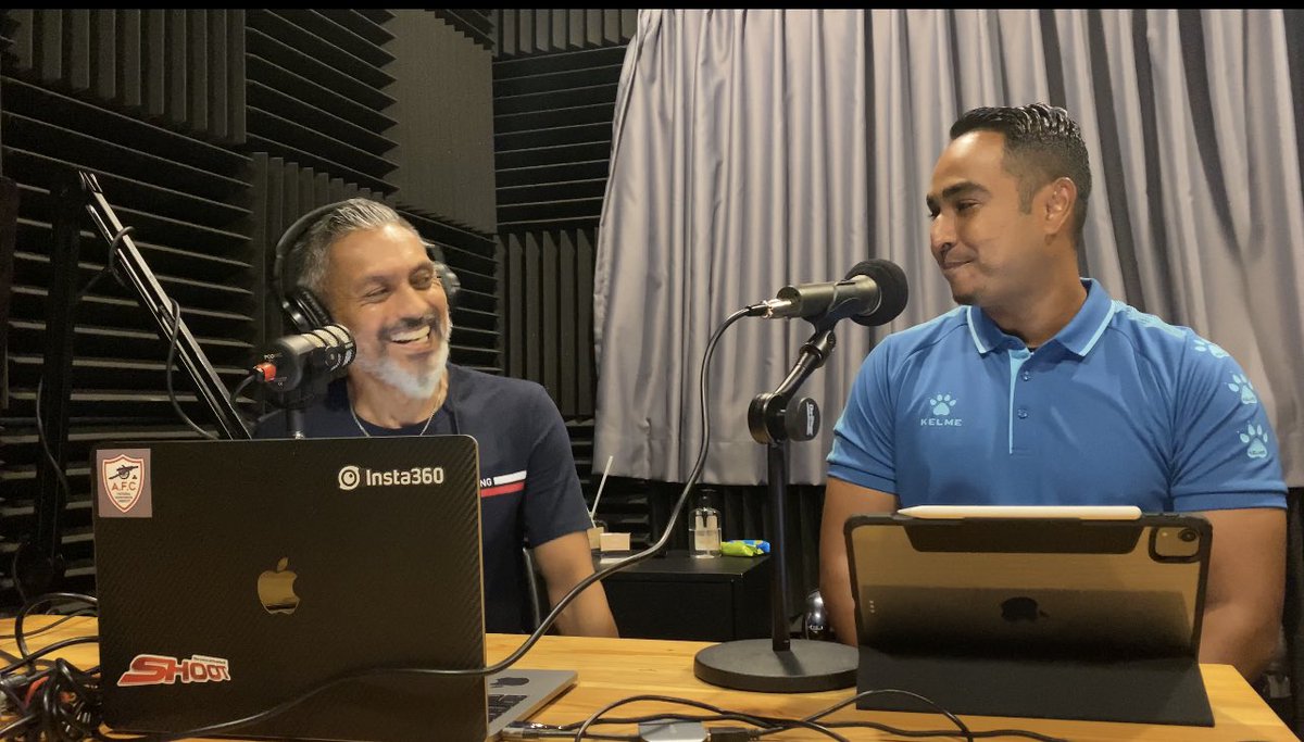 Shasi8's tweet photo. Who's next on the Coaches Dugout Pod? Stay tuned!
@isahaleem
#coachesdugoutpodcast
#coachesdugout
#footballcoaches
#thespecialones
#coaching
#thebeautifulgame
#coacheducation
#coachdevelopers
#coachmentors
#coachingprofession
#thegaffer
#beautyofcoaching
#thehivestudios https://t.co/BW7CVjWLvw