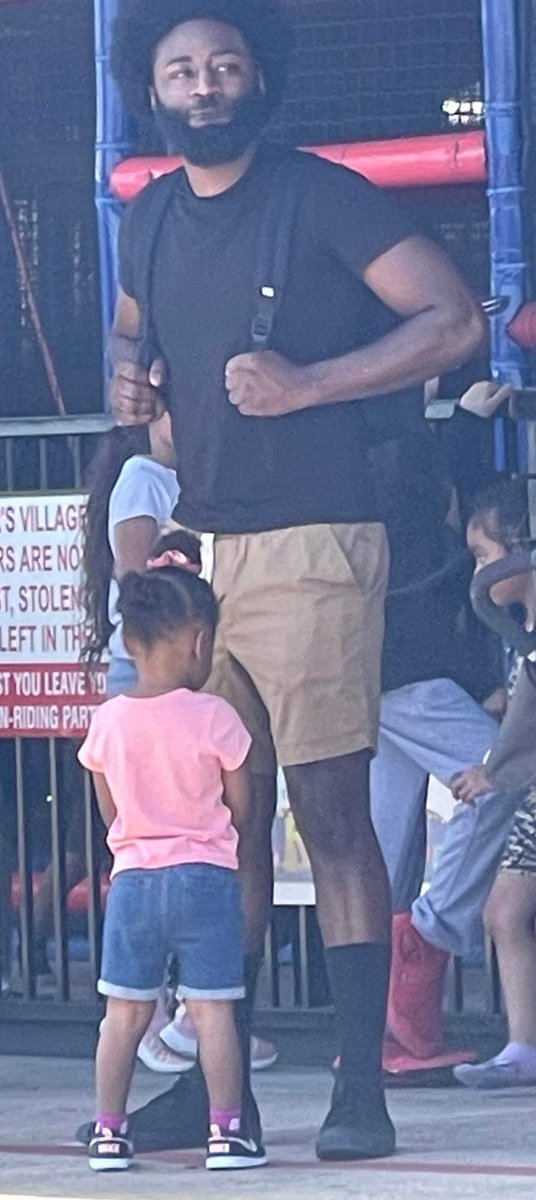 ThatLEOLifstyle's tweet photo. Trying to tell my daughter NO is gonna be a battle 🤦🏾‍♂️ https://t.co/K8akLLghEf