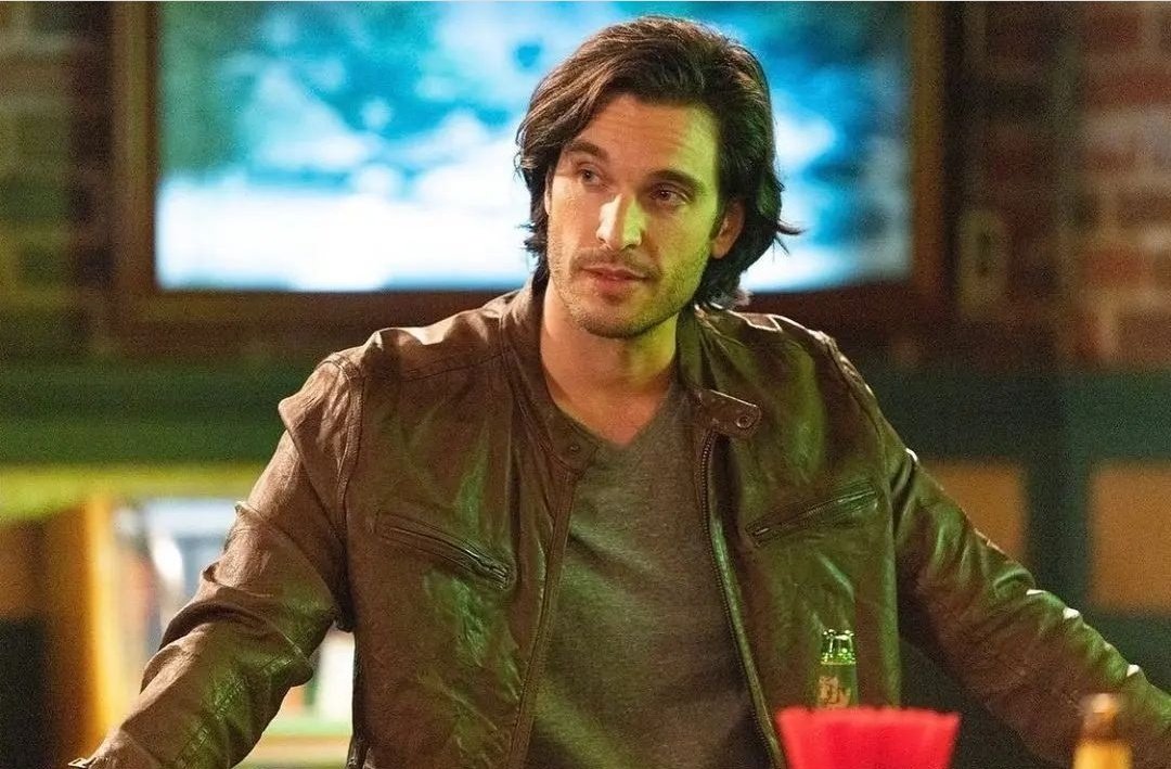 DanieldiTomass0's tweet photo. @danielditomasso Looking good on @Station19 #DanieldiTomasso https://t.co/SnA6uDBseu