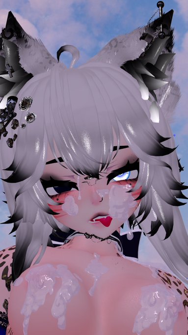 SuccuPupLily💙🐾Coom God Dog VTuber - You got frosting all over my face https://t.co/NmfJBw6KjF