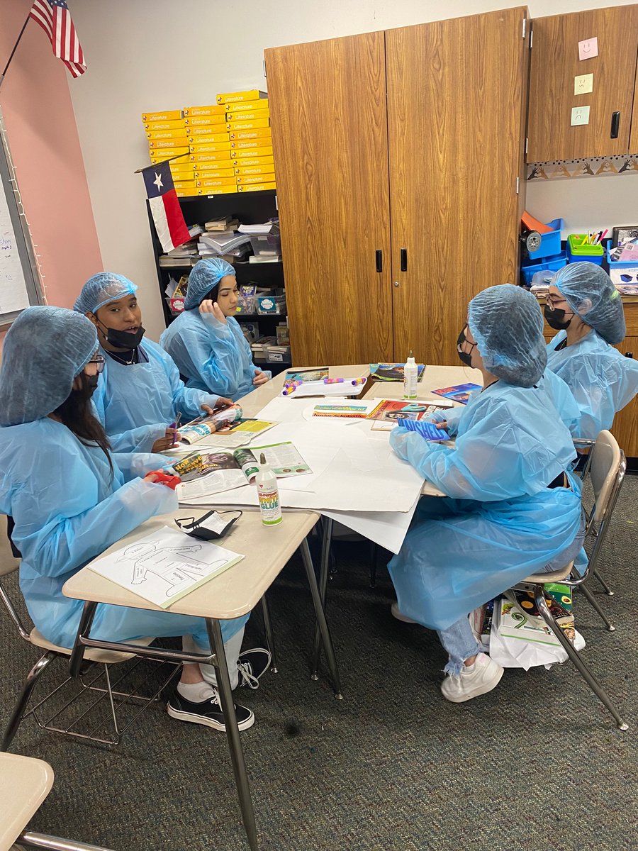 Yolanda37745150's tweet photo. These future surgeons were  analyzing, collaborating, and performing Text Features Surgery. I’m so proud of how they accepted this challenge and soared! 
@Adriana_Acosta  @GloriaLZavala 
@50cent https://t.co/a6xudSqw6s