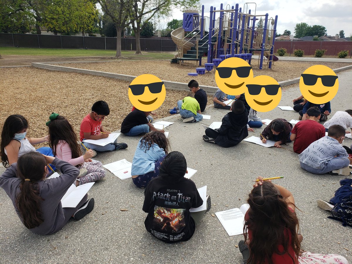 bepelayo's tweet photo. #PelayoPirates became sky scientists this week. Ss drew their observations of the sky and labeled them. @CastleSTEAM #CastleSTEAM #K2CanToo #WeArePBV @Amplify https://t.co/TGPUC7fUA4
