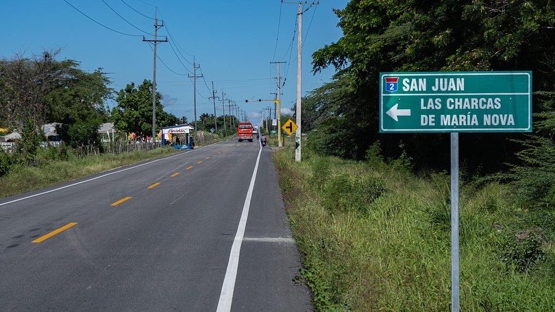 Hoy  acompañado de la Primera Dama <a href="/raquelarbaje/">Raquel Arbaje</a> dejamos inaugurada la carretera San Juan de la Maguana-Las Matas de Farfán, obra que había sido reclamada por más de diez años por los habitantes de estas comunidades y El Cercado.