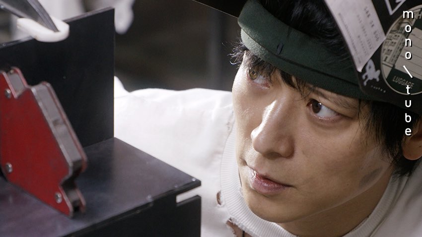 monotube_tv's tweet photo. 강동원의 테이블 제작기 '동원 목공소'가 1일(오늘) 오후 6시 개업합니다. 노 헤어메이크업, 순도 100%의 '민낯'으로 오직 테이블 만들기에만 매진하는 '진짜' 강동원을 만날 수 있습니다. 

#강동원 #GangDongWon #동원목공소 #모노튜브 #monotube #매주금요일오후6시 #fridays6PM https://t.co/ez6Z6PKYmU