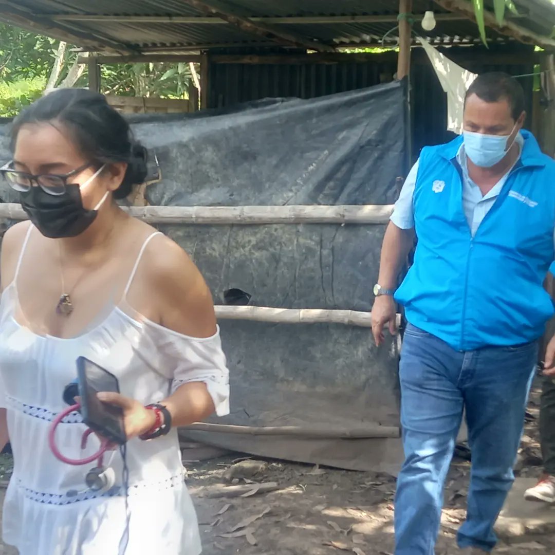PedroXavierAgu4's tweet photo. #Guayas| De manera articulada con el #MSP del cantón #Balzar llegamos con medicinas a brindar atención a persona adulta mayor. Asimismo gestionamos  cita  médica para su hija a una entidad de salud en la ciuddad de Guayaquil.

#ElGobiernoDelEncuentro https://t.co/3Yv1UkrPVb
