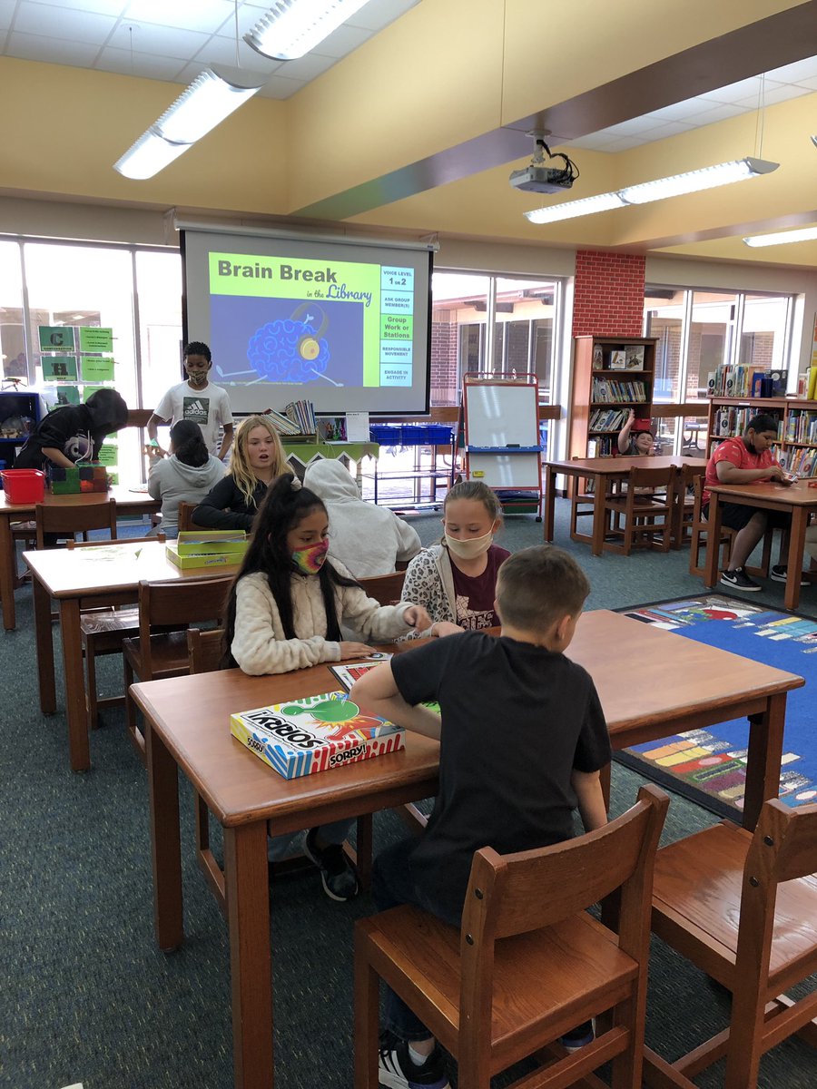 aubsimons's tweet photo. Thankful my admin see the value in a #flexschedule ! This week Ts scheduled the lib for: a text feature lesson, brain breaks w/ games, database lessons w/ me in K & 1, class check in/check out IN ADDT’N to reg scheduled lessons with K-2, lunch bunches & open check out every day! https://t.co/qstaoG4ebj