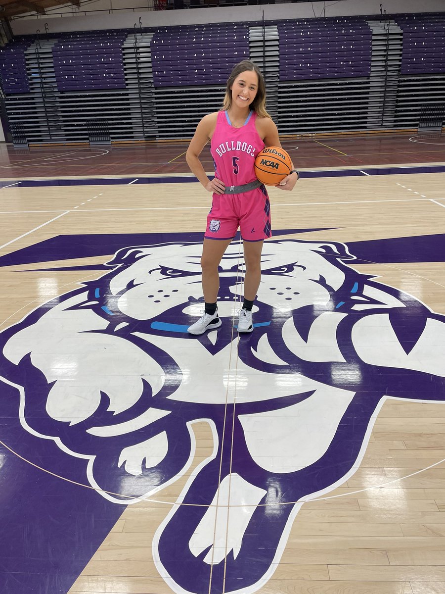 gracieneff0's tweet photo. So excited to say I have received an offer from Truman State, thanks for a great visit @CoachTheoDean !!! https://t.co/j2KfGC7TKH
