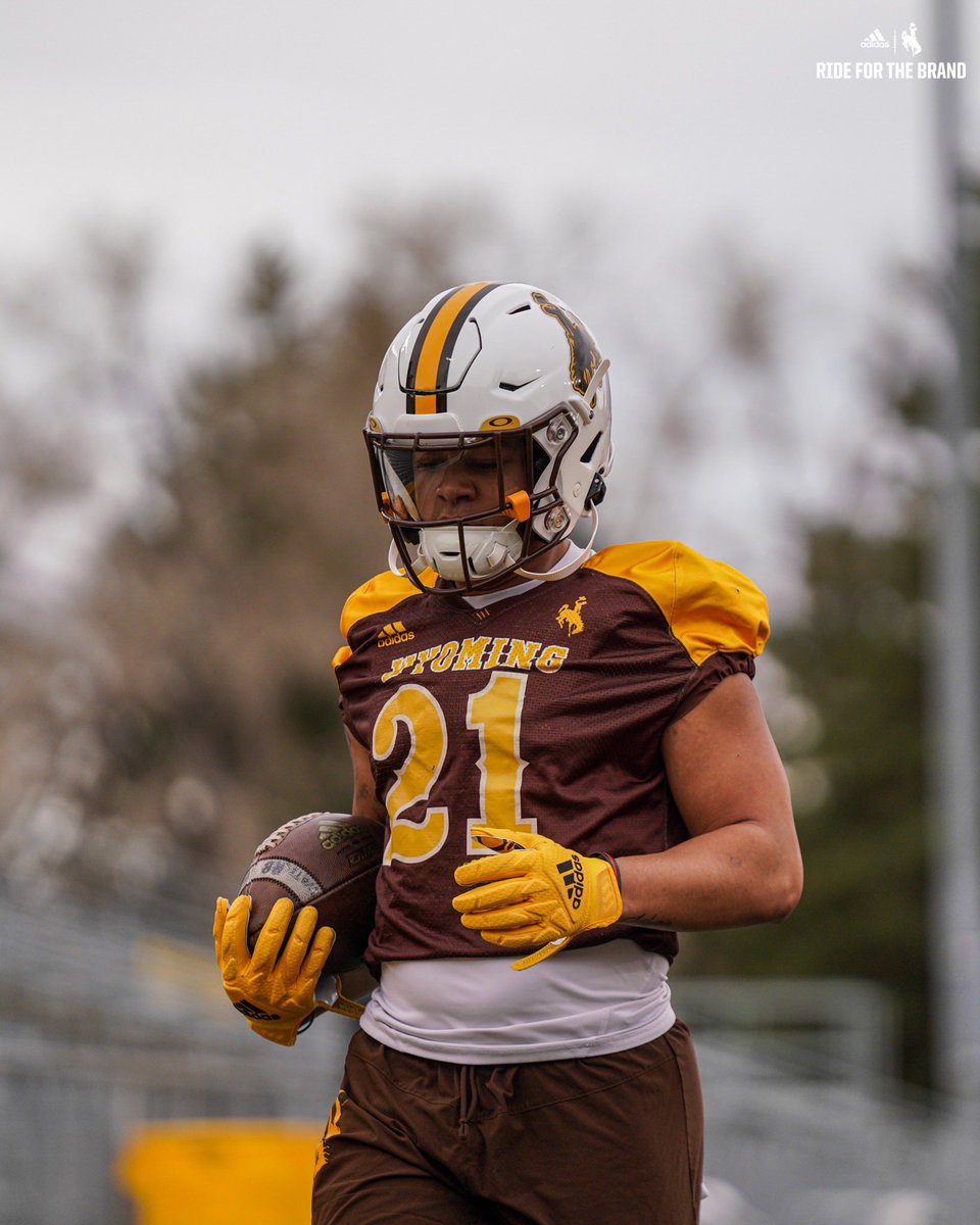 Wyoming Cowboy Football tweet media