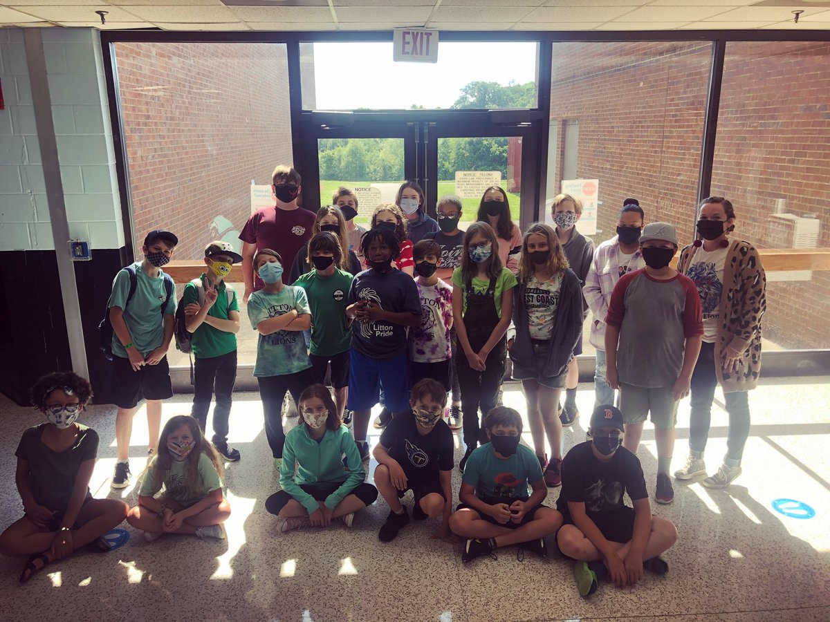 Did you know MNPS SUMMER BAND CLINIC registration is now open?! This year’s Summer Band Clinic is May 31-June 3 at East High School. And it’s FREE! Look at these awesome students who attended the clinic last summer. Families, check your email for more info. ☀️💛🌟