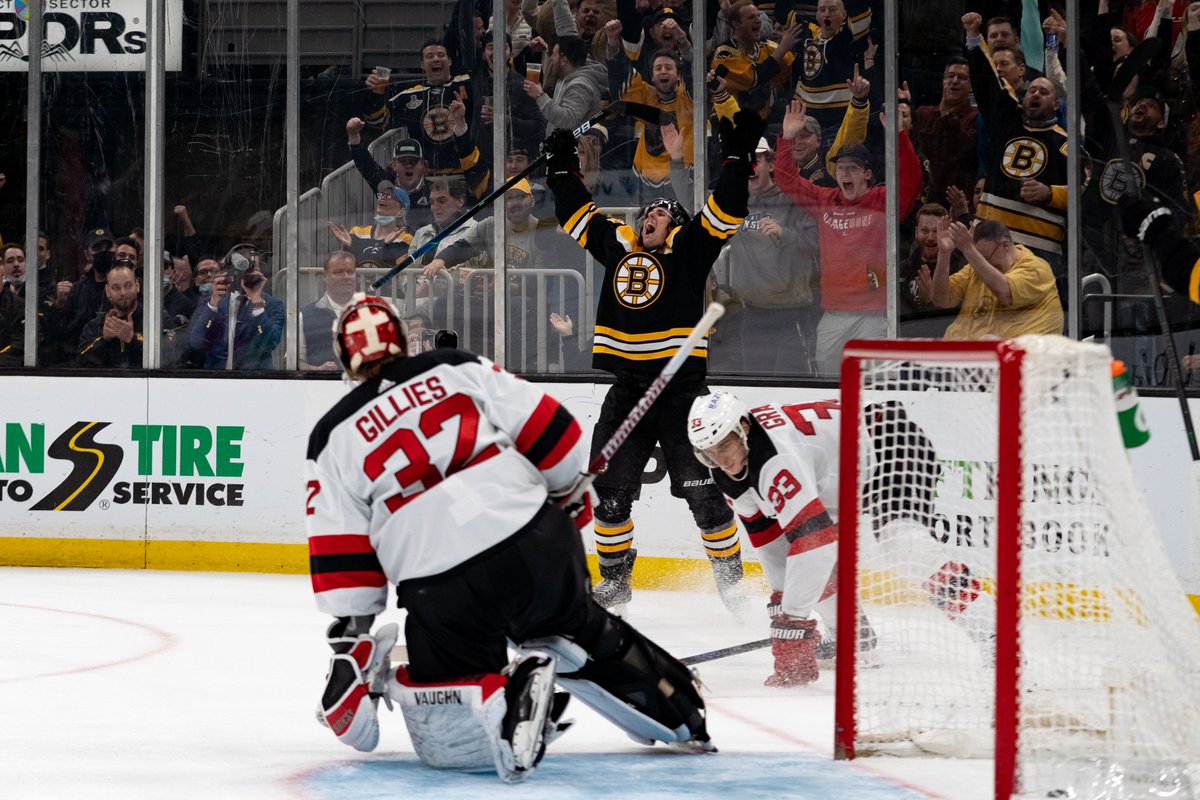 BC Men's Hockey tweet media