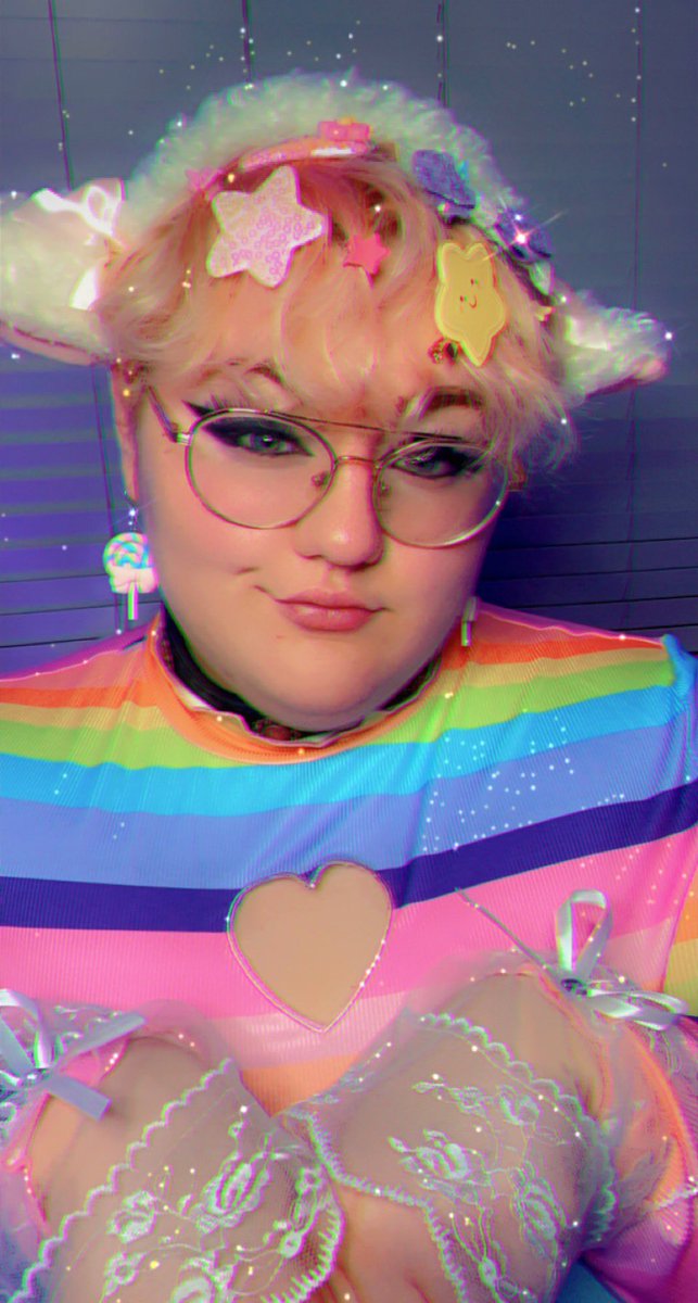 pavlovpup's tweet photo. happy transgender day of visibility i’m hot $peachypuppo https://t.co/MELZzJZKEP