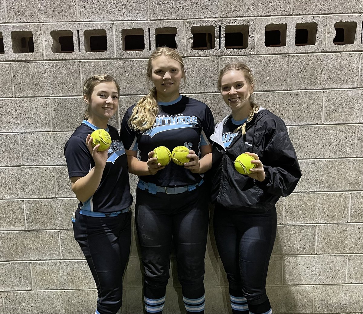 LCHSSoftballWV tweet picture