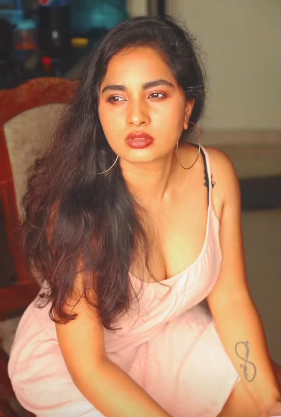 Hunting ⚔️💮 on X: Srushti dange hot Boobs , Side View and Tasty Armpits  🤤🥵🤙 t.covWbeBIfqff  X