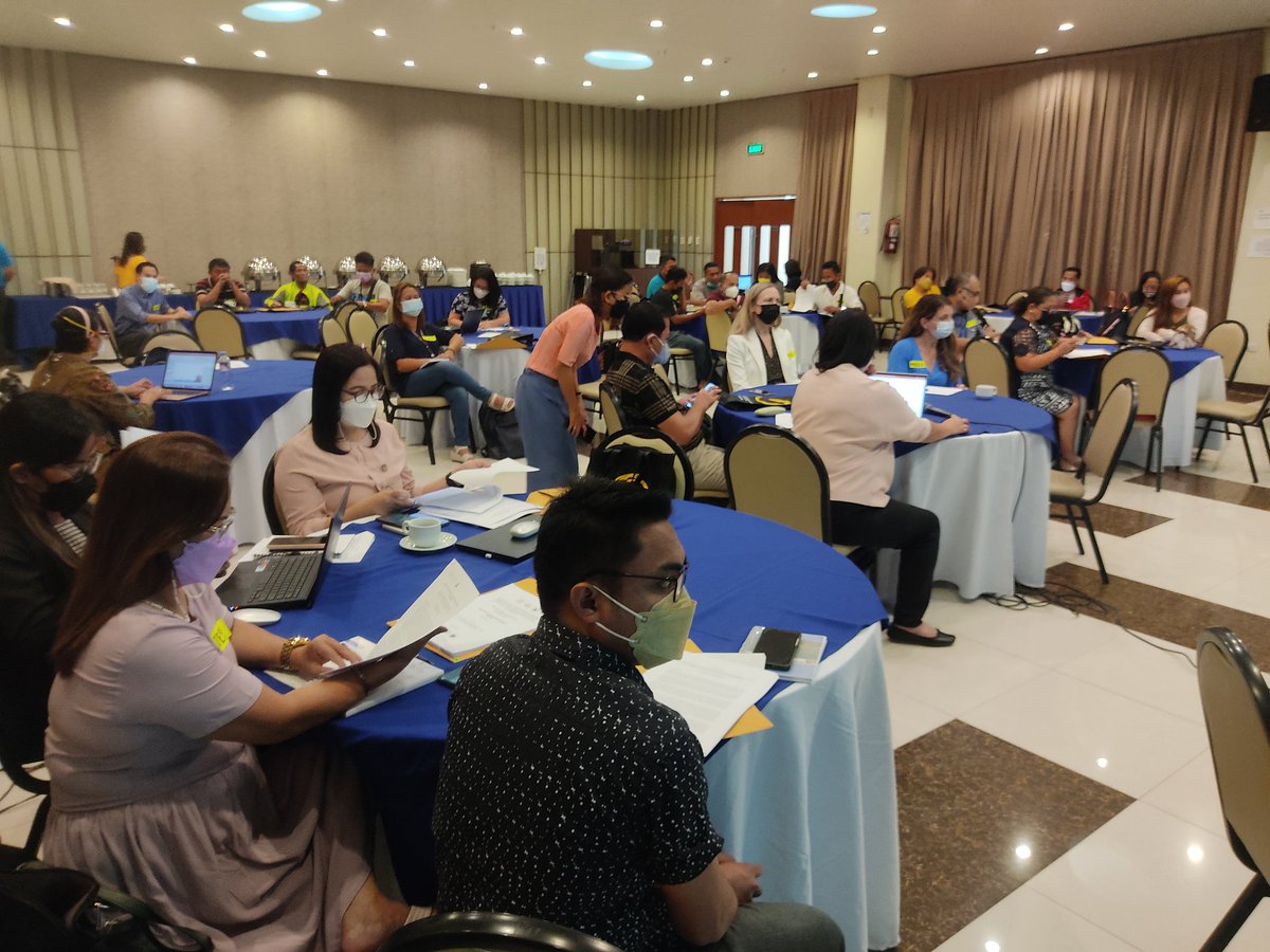 NOW: Kati Tanninen, FAO🇵🇭 Head, opens event on presentation of the assessment on training &amp; #foodsecurity &amp; #nutrition needs &amp; access to #socialprotection among small-scale #fishers in Misamis Oriental, 1 April, Cagayan de Oro City.

#fisheries