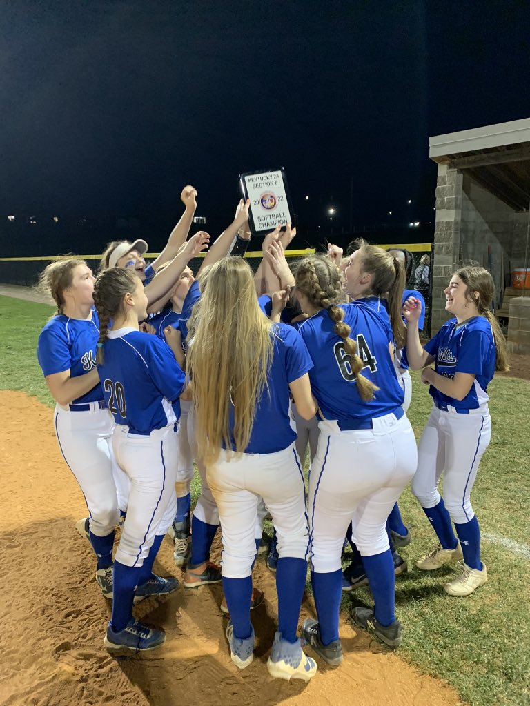 CathSoftball's tweet photo. 2A Sectional Champs!!!
The Knightโs offense rolls behind shut down pitching to win the 2A sectional championship game 15-3 in 6 innings.
Going to Owensboro!!
Total Team Effort!!! ๐งจ๐ฅ
#GetEachOtherHome #GoKnights https://t.co/9XFJtX4wPq