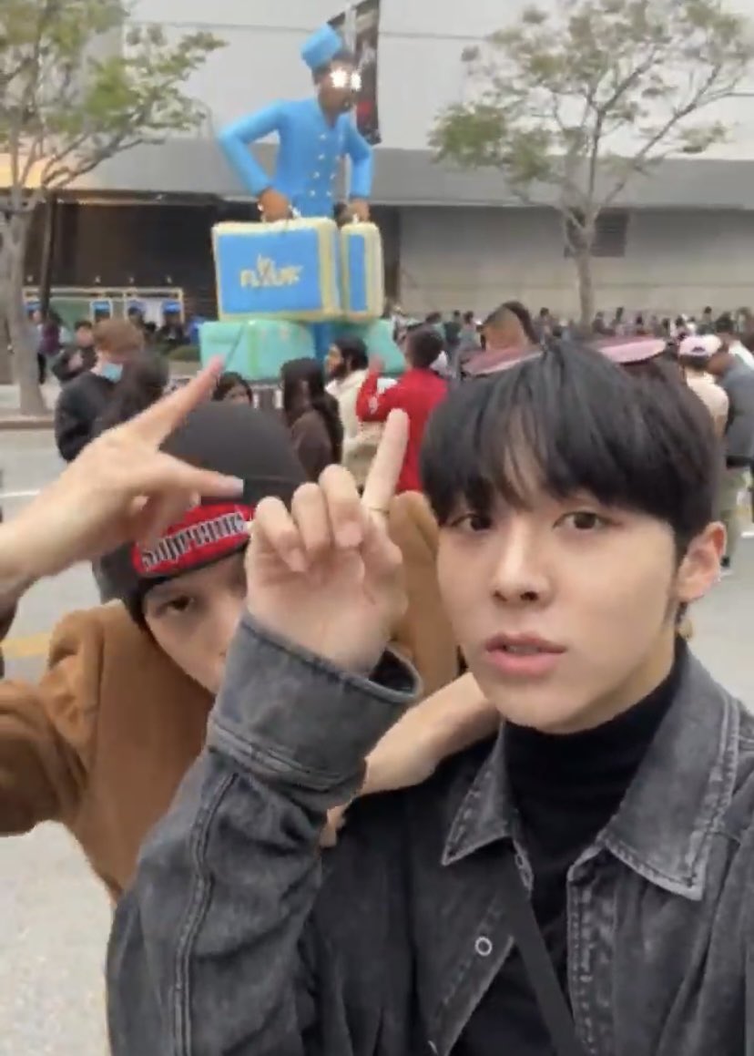 jwoochive's tweet photo. they're at tyler the creator concert!

#WOOCHAN #SANGWON #JAMES #TraineeA @trainee_a https://t.co/waHIxWzyB0