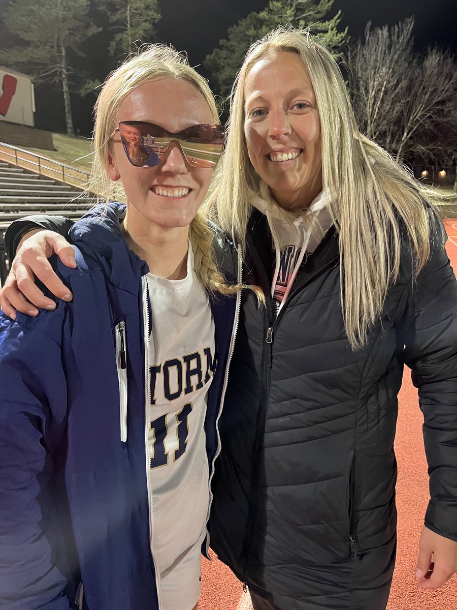 Walked away with 2 wins tonight vs Westside!

JV wins 1-0
⚽️Goal: Almquist
⚡️Assist: Moore

Varsity wins 2-0
⚽️Goals: Madott, Dubisar
⚡️Assists: Warren, Gleckler
🙌🏼Miller with her 5th shutout 

MVP: Reva Long (pictured) 

💙ROLL STORM!💛