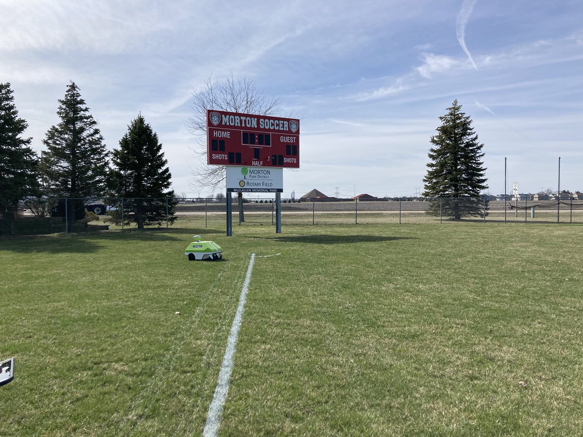 ZachGrosenheid1's tweet photo. Excited to welcome Morton Parks &amp; Rec to the Turf Tank Army!! ⚽️🏈🤖 #TurfTank #coolestrobotever https://t.co/AfNFtKlPpV