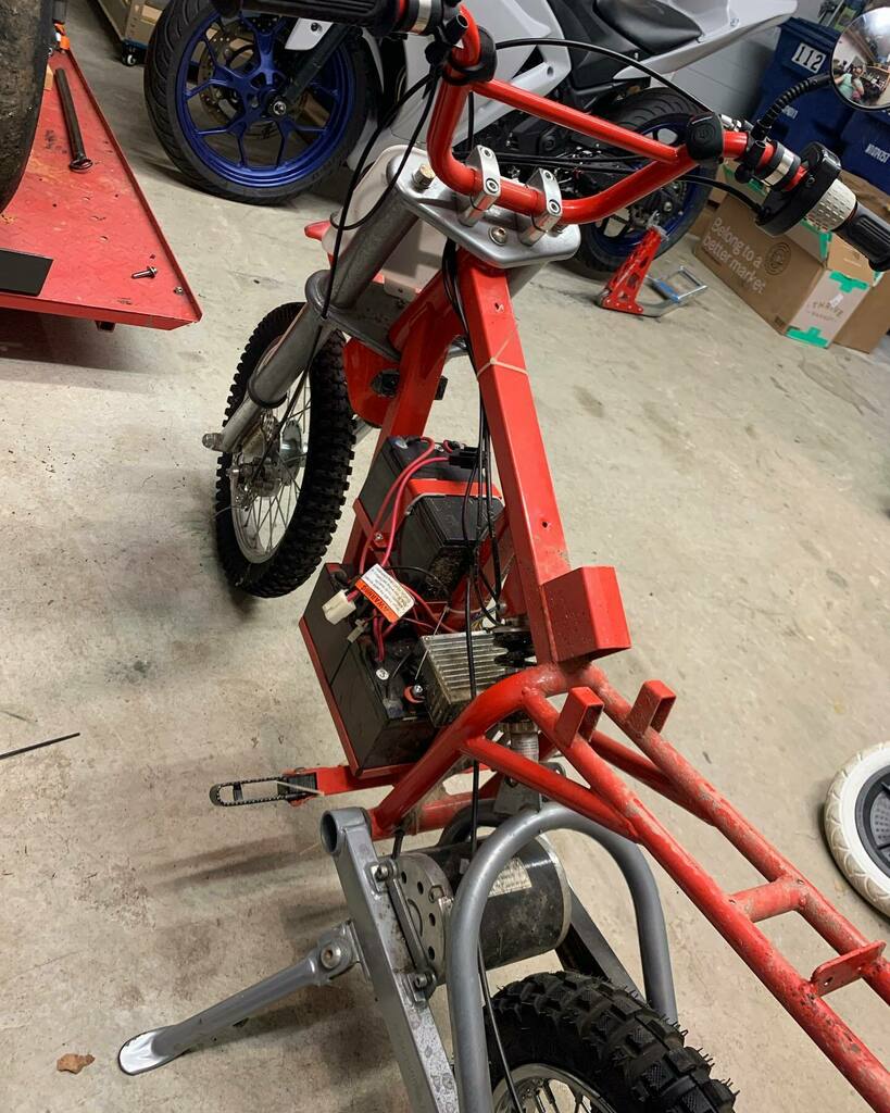 dabreels's tweet photo. Working on a different type of motorcycle tonight. https://t.co/sFtI2b3Q3T https://t.co/hPeObEcAyn