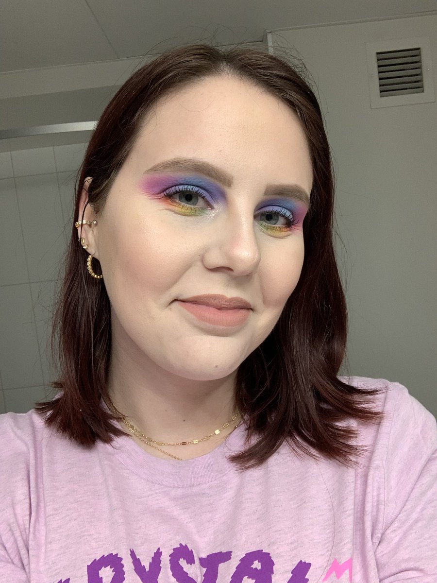 down bi the bae 🩷💜💙 tweet media